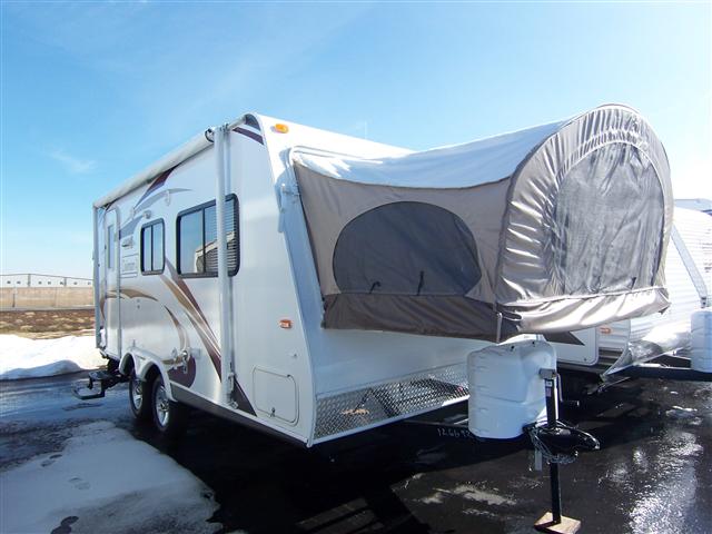 New 2010 Coleman Coleman CT184 Hybrid Travel Trailer For Sale